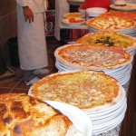 Happyhour Studentenpreise für Pizzen aus dem Holzofen Cantina Peppers 